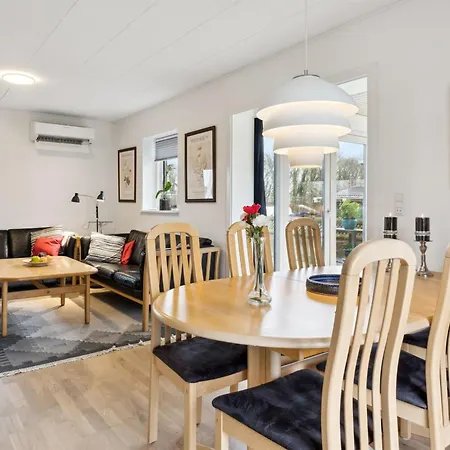 Semesterbostad Fentje - 200m From The Sea By Interhome *